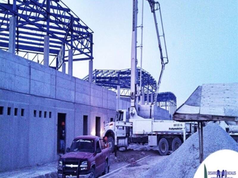 Estructura de concreto y metálica
