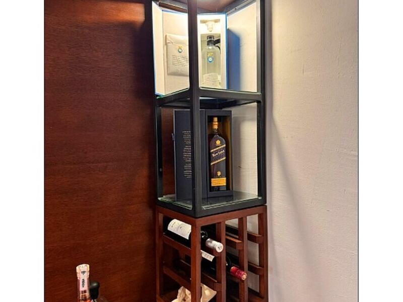 estantería para mueble de Bar Mérida
