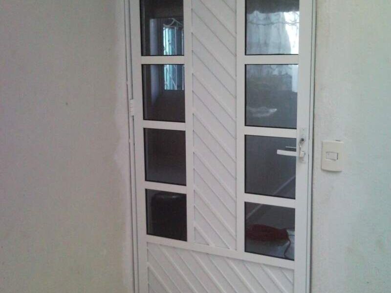 PUERTA DE ALUMINIO MÉXICO 