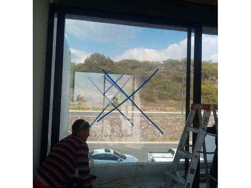 Ventana Aluminio y Vidrio Moderna México