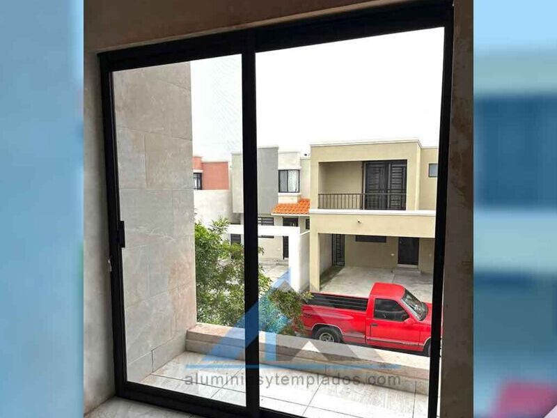 Puerta Balcón Aluminios y Templados Monterrey