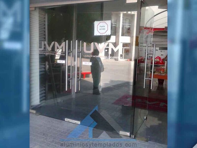 Puerta en Vidrio Templado Monterrey