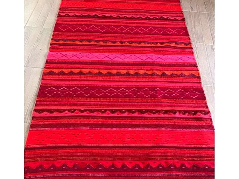 Tapete lana rojo México 