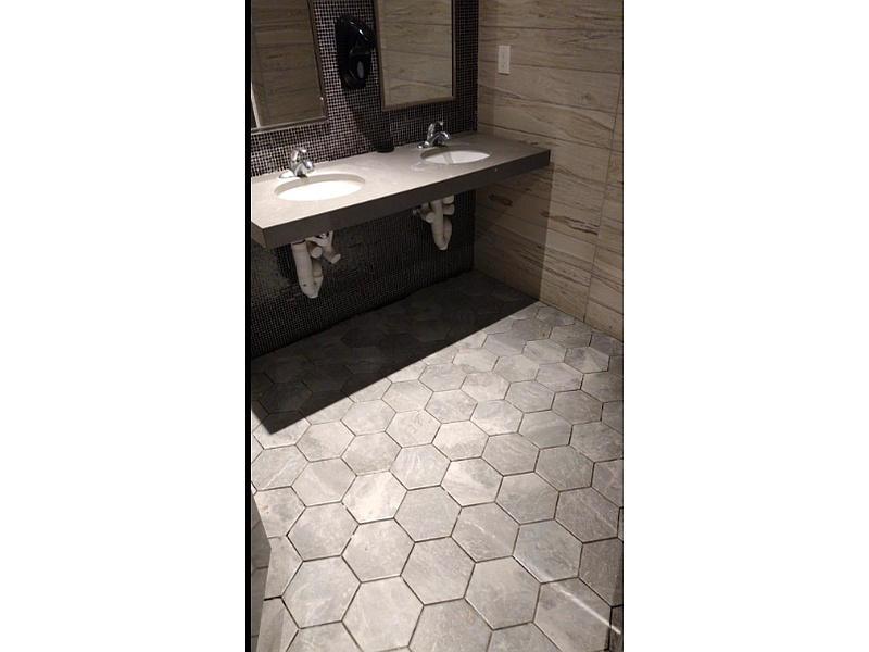instalación de cerámico en baño México 