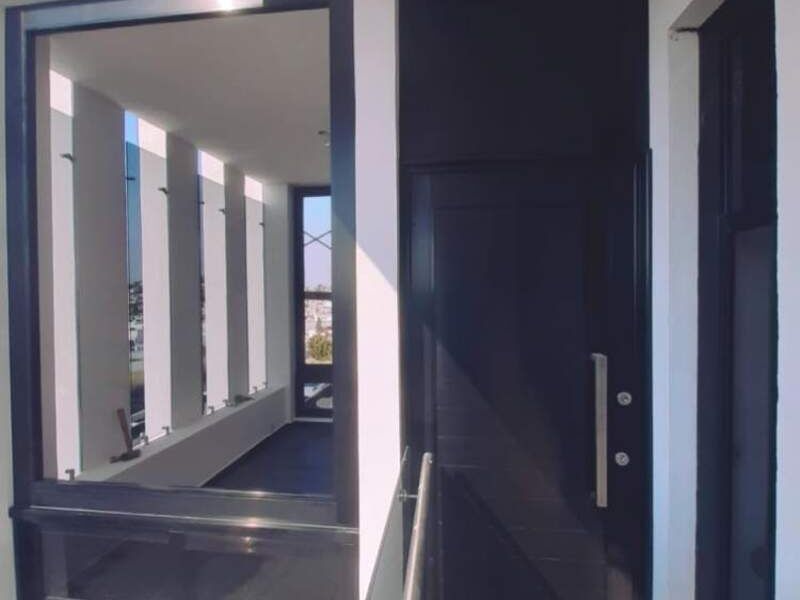 Canceleria de aluminio y cristal temp México 