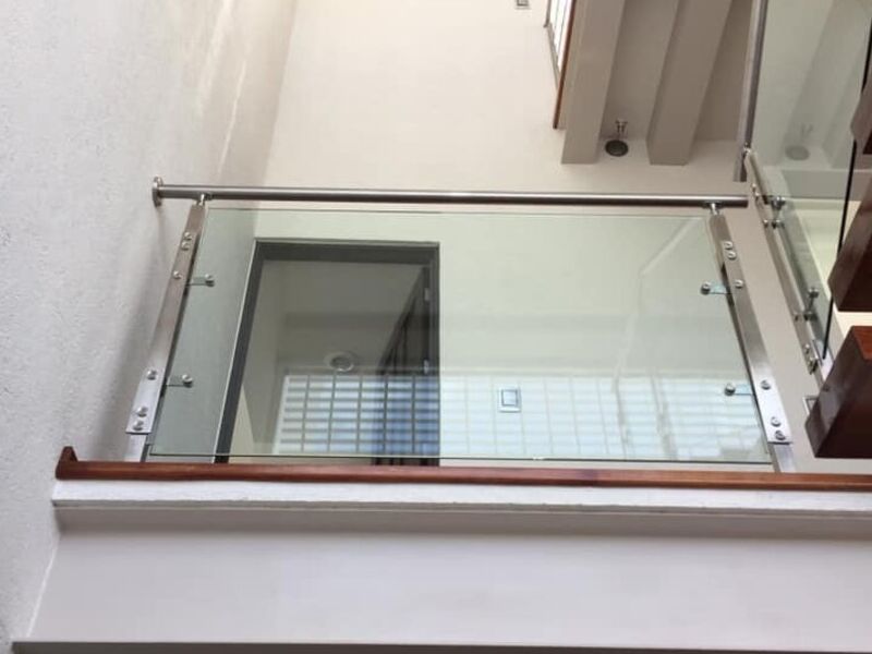 Barandal con cristal templado México 