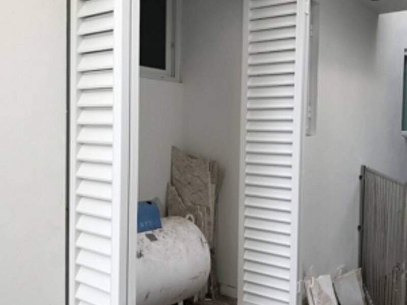 PUERTA DE ALUMINIO BLANCA MÉXICO 