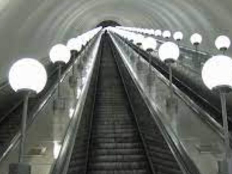 Escaleras eléctricas equipo moderno en CDMX