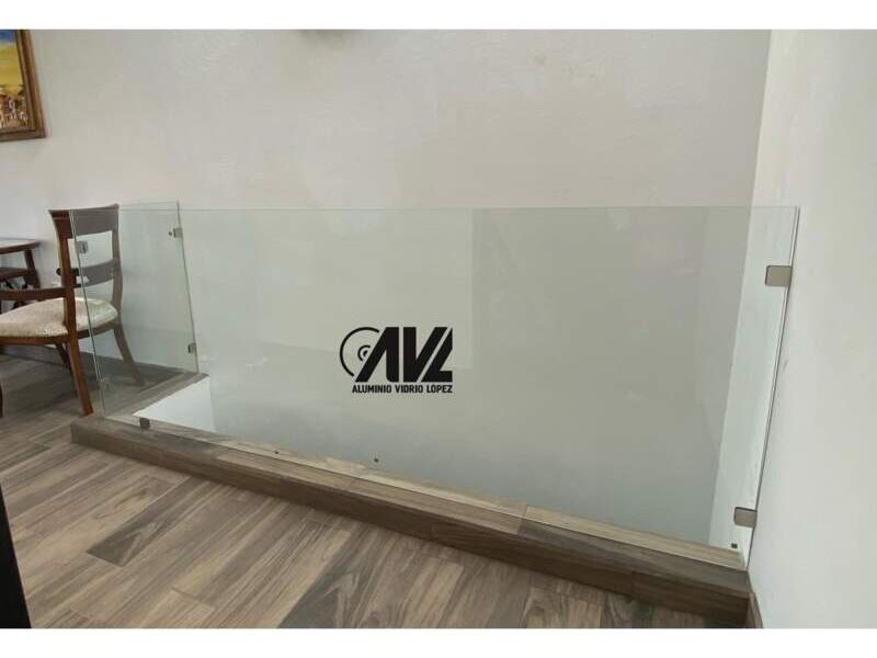 Barandal de cristal templado claro CDMX