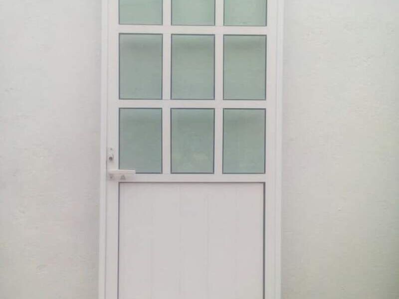 PUERTA DE ALUMINIO GUADALAJARA