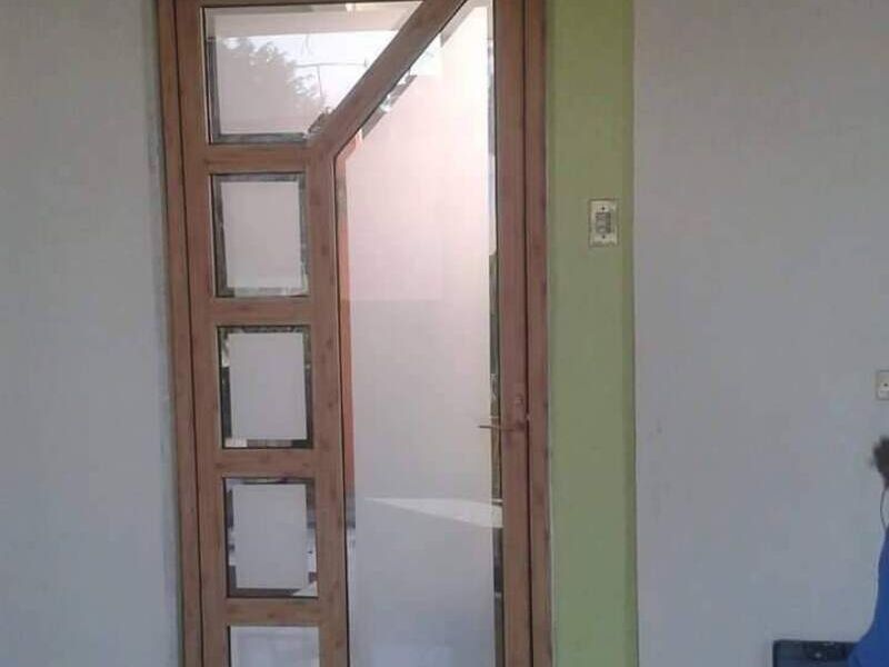 PUERTA DE ALUMINIO CAFE MEXICO 