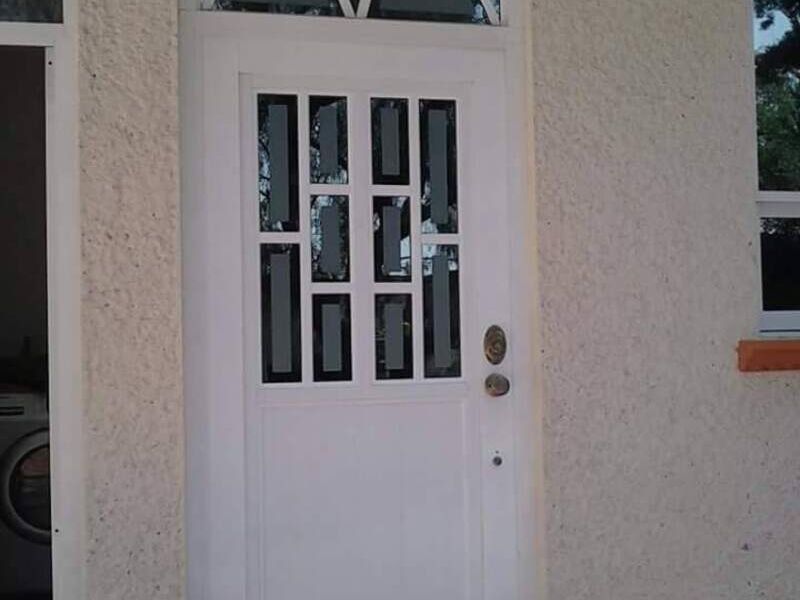 PUERTA DE ALUMINIO BLANCA MEXICO 