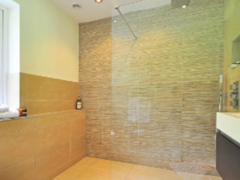 Canceles de vidrio para Baños San Luis