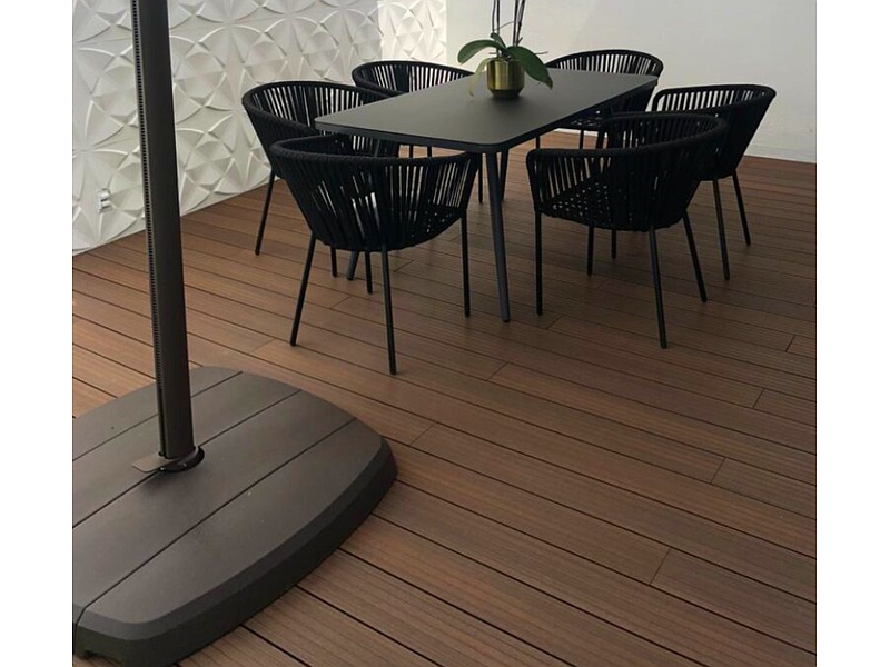 Deck de madera UH01 NTW, México