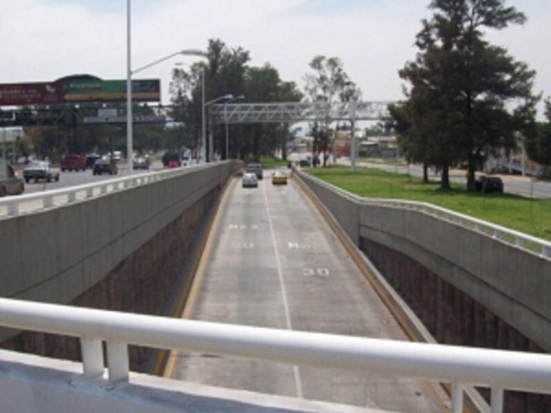 Infraestructura vial paso a desnivel