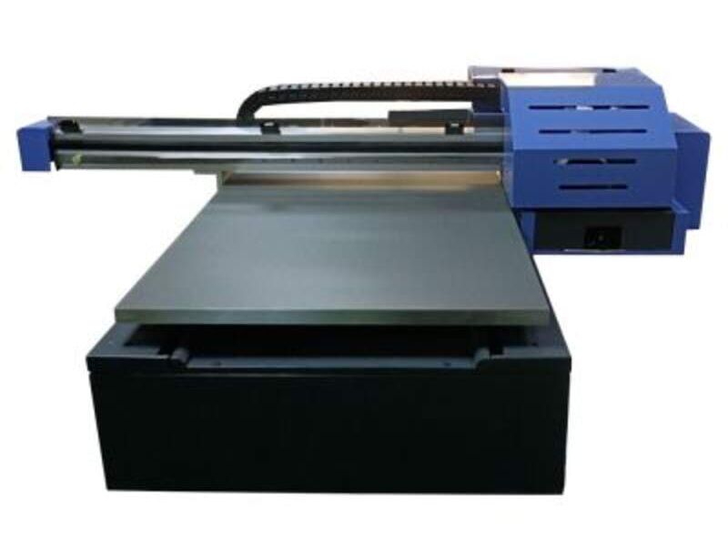 Impresora Digital de Cama Plana con Cabezales