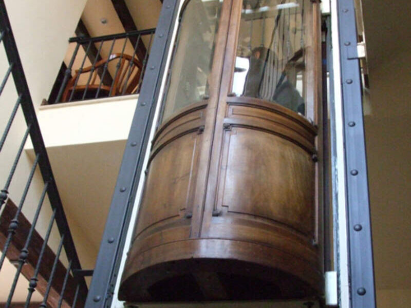 Elevador panorámico interno en México