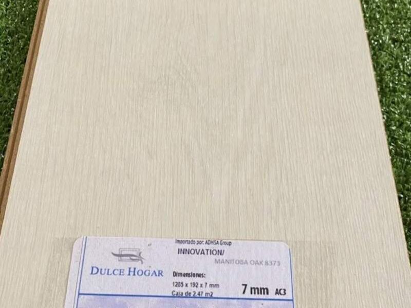 Piso laminado económico amarillo claro
