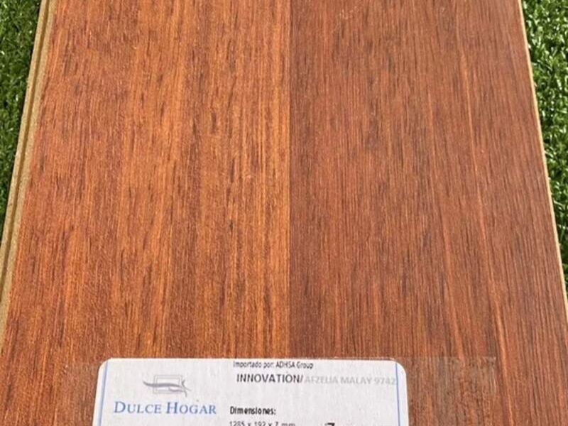 Piso laminado café/anaranjado CDMX