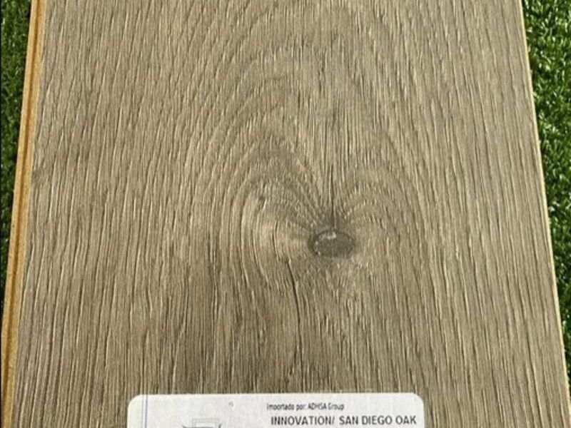 Piso laminado café claro CDMX