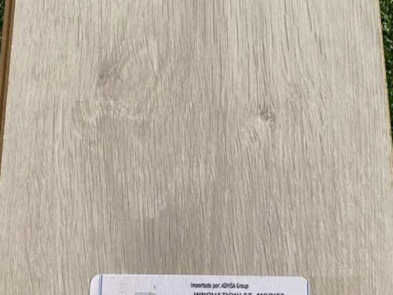 Piso laminado amarillo claro/café claro CDMX