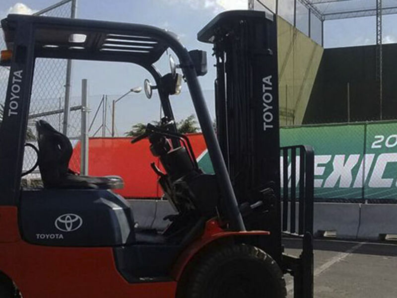 Montacargas eléctrico toyota en México