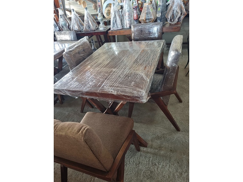  Comedor para 4 personas de madera