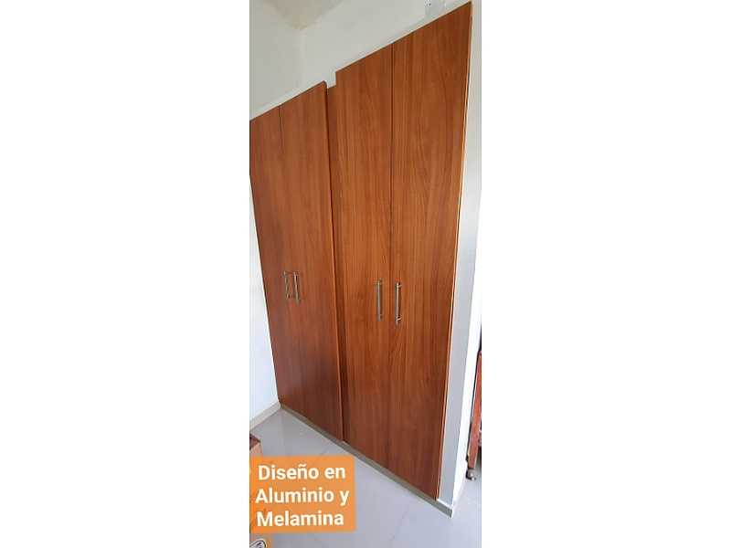 Puertas de melamina  para despensa México Diseño en Aluminio y Melamina