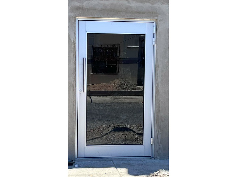 Puerta aluminio natural México