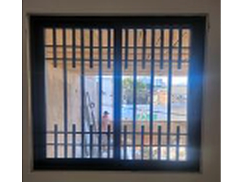Ventana con protección de aluminio México COUNTRYALUM VENTANERIA DE ALUMINIO