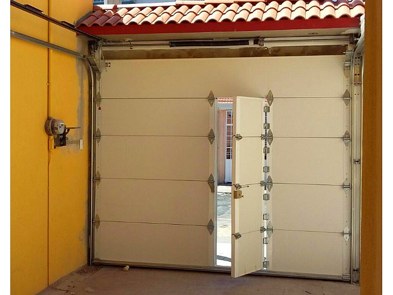 Puerta Eléctrica De Garaje Blanca México