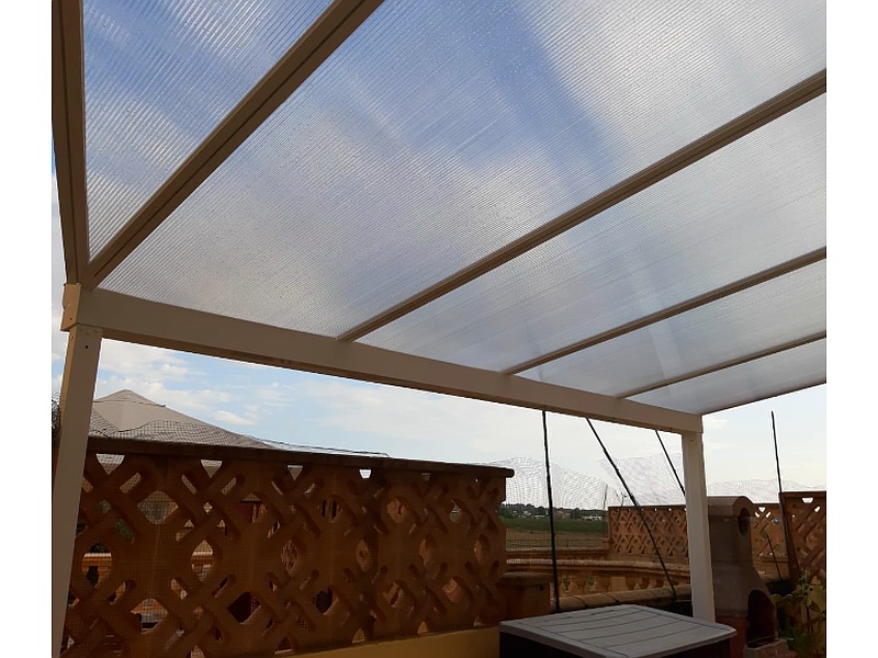 Estructura de aluminio con melamina para terrazas México MAXIALUMINIO