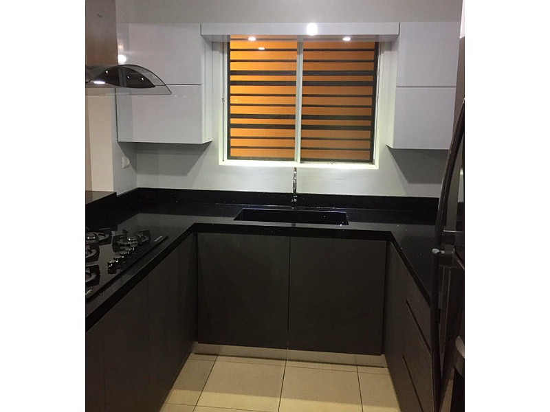 Muebles de cocina plomo con blanco Mexico
