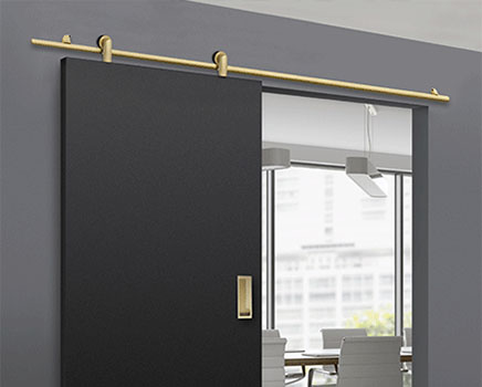 Puerta corrediza negra con dorado Guadalajara