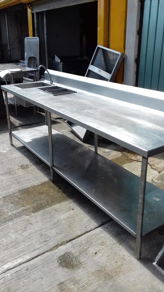 Mesa larga de aluminio con lavaplatos Mexico