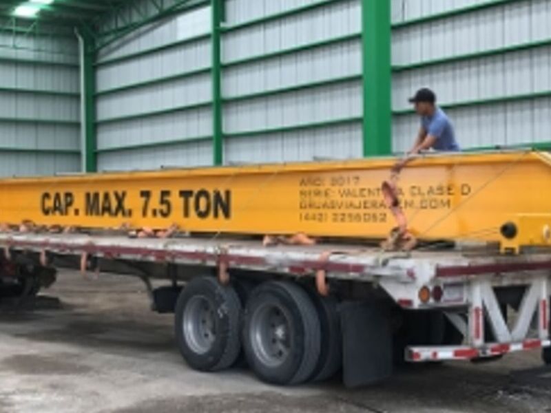 Grúa articulada grande en México
