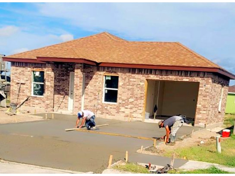 Fundicion de pisos de parqueadero para casas México Construcciónes Ornelas