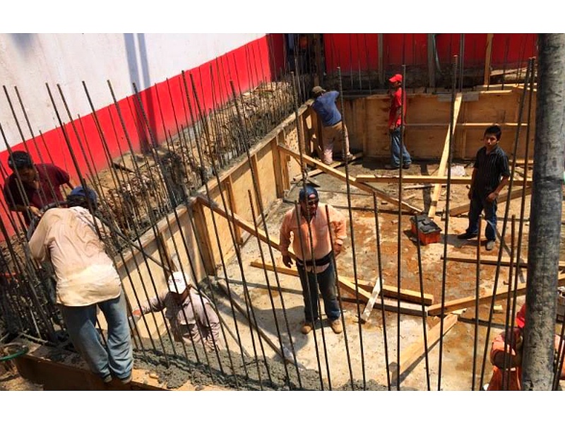 Cimientos de infraestructura de comercial México SERVICIO CONSTRUCCIONES VELAZQUEZ SA DE CV