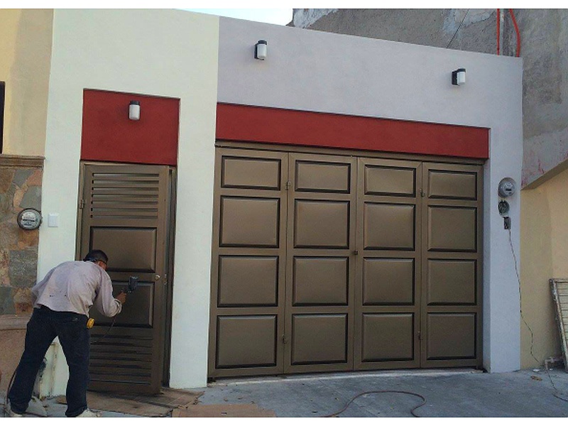 Fabricación de Puerta de Metal México