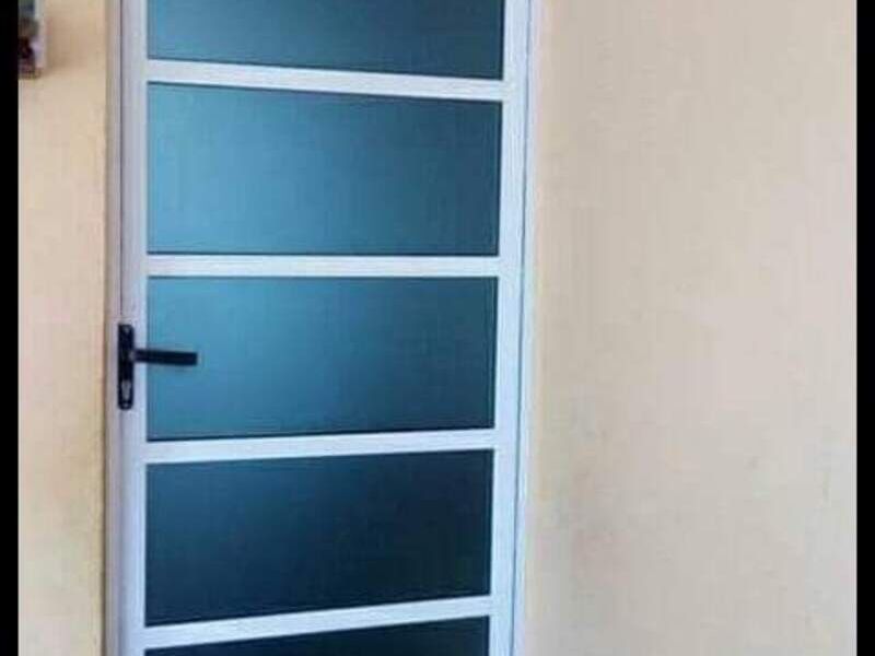 Puertas de aluminio azul Mexico