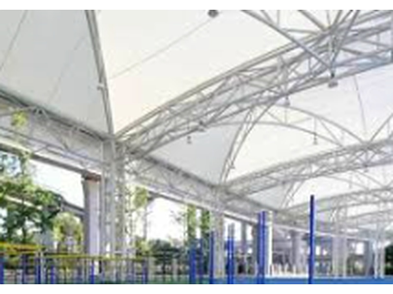 Construcción de canchas y toldos deportivos. MEXICO