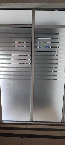 Puerta Corrediza de Aluminio con Cristal Esmerilado México