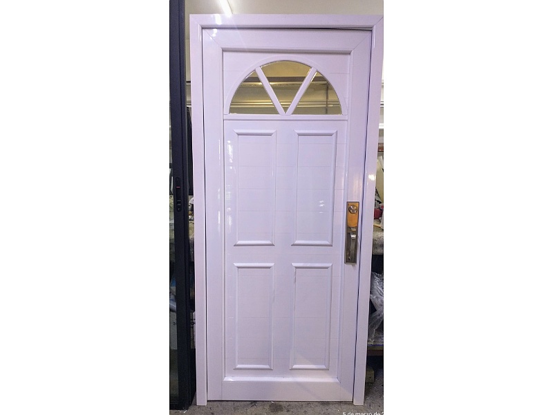 Puerta de entrada principal con arco en v CDMX ALUMINIO Y VIDRIO - HERRAJES PROGRESO.