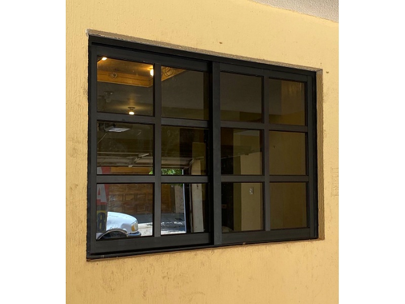 ventana cuadriculada de aluminio México Vidrio y Aluminio Rafita