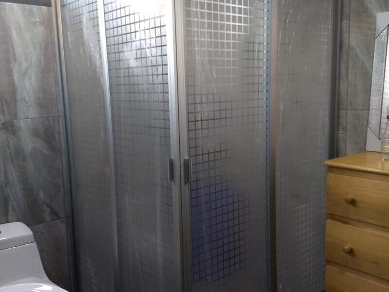 Modular de baño diseño cuadrículado México