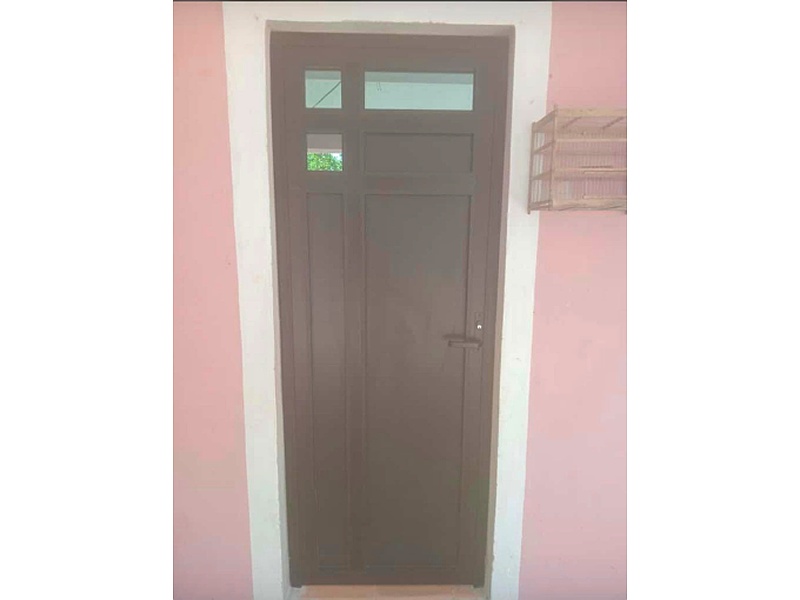 Puerta Madera Rectángulos Marrón CDMX vidrios y aluminio Luna