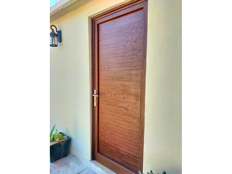 Puerta serie  1400 en línea española, Mexico