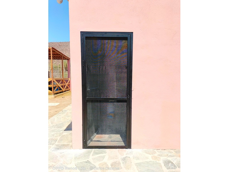 Puerta abatible de mosquitero,Mexico