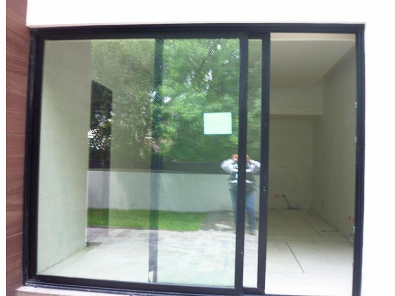 Puerta Corrediza de Aluminio negro México