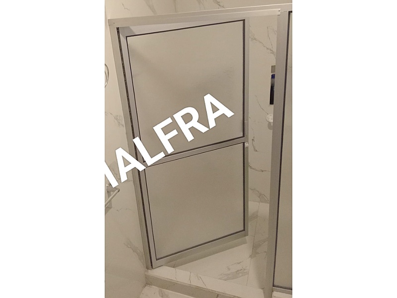 Puerta de aluminio con vidrio esmerilado Mexico